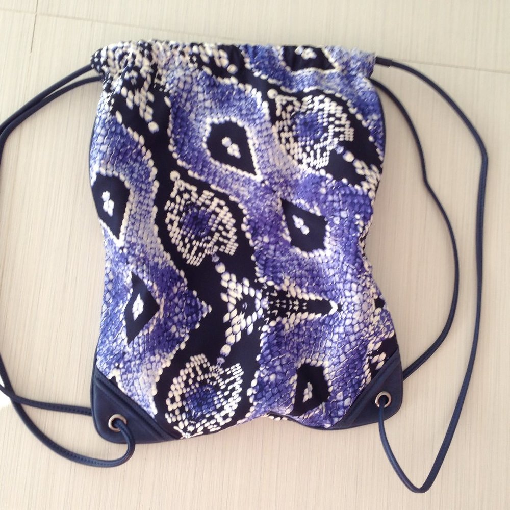 Cloth backpack - Picture 2 of 15